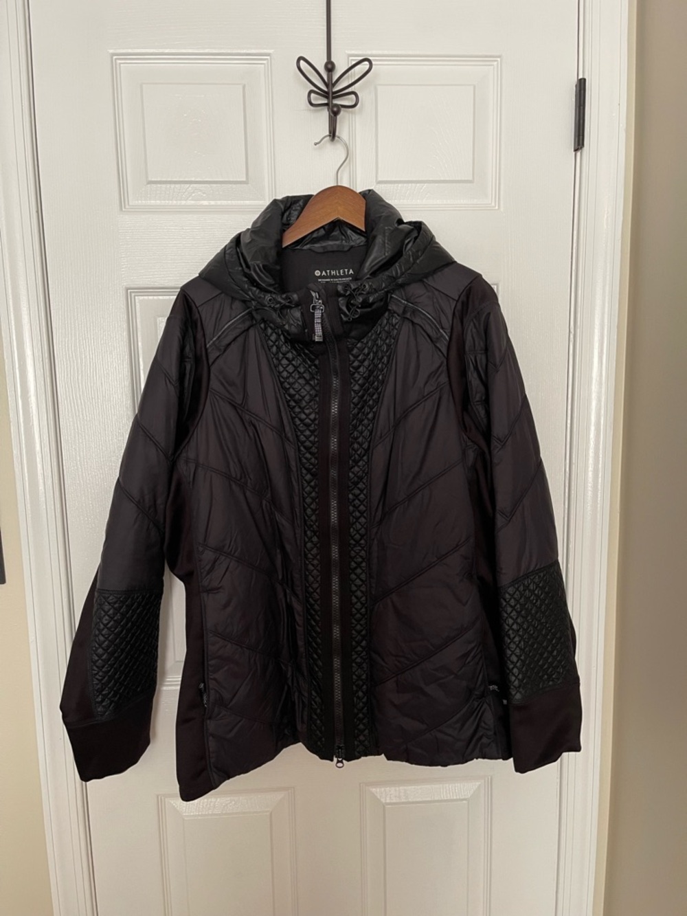 Athleta Black Quilted-Panel Hooded Puffer Jacket